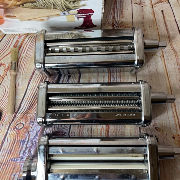 KitchenAid Silver Pasta Roller & Cutter Set - Picture 3 of 7